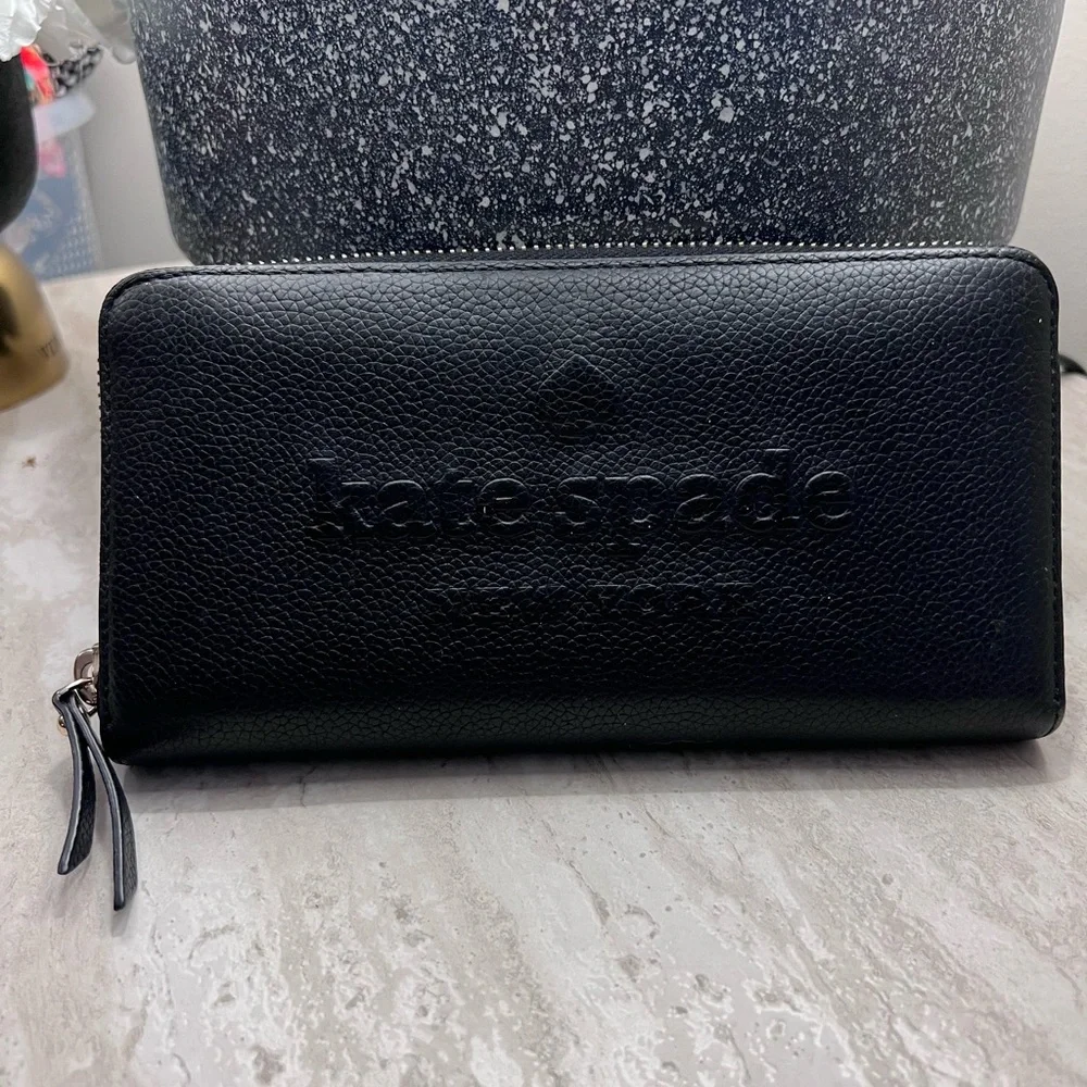 Kate Spade Black Leather Wallet Larchmont Avenue Logo Neda